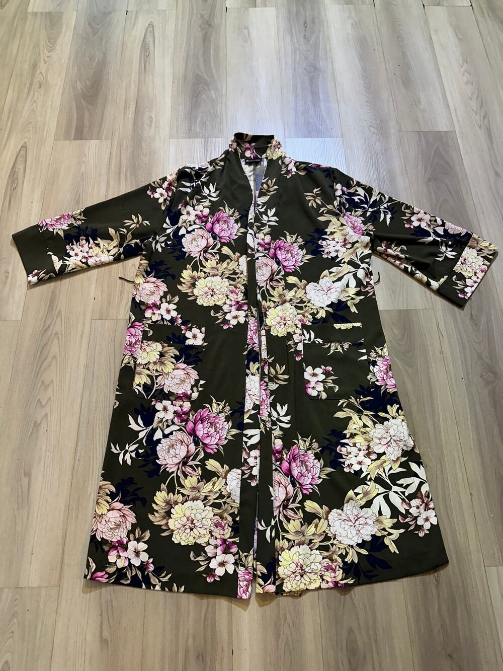 •  New York & Company 7th Avenue Olive Floral Kimono Duster Jacket XL